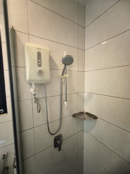 Servis Apartment untuk Disewa di Conezion Residences - Calvin Loke - Bathroom - PropertyGuru.com.my