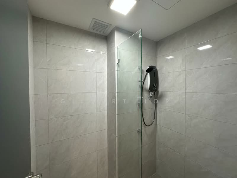 Servis Apartment untuk Disewa di Altris Residences @ The Quartz WM - Gilbert Hor - Bathroom - PropertyGuru.com.my