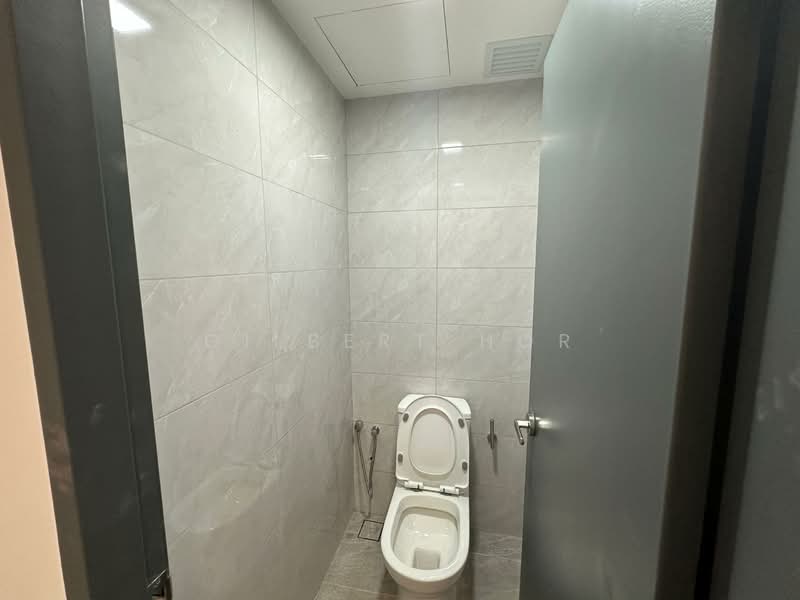 Servis Apartment untuk Disewa di Altris Residences @ The Quartz WM - Gilbert Hor - Bathroom - PropertyGuru.com.my