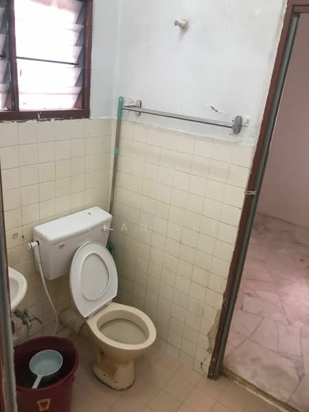 Townhouse for Sale in Taman Bukit Teratai (Ampang) - Alan Lee - Bathroom - PropertyGuru.com.my