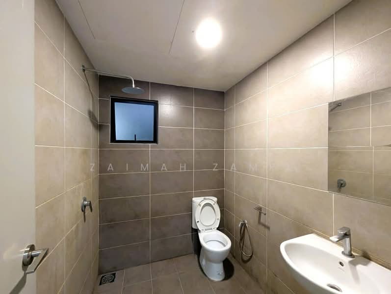 Kondominium untuk Dijual di The Greens (Residensi Hijauan) @ Subang West - Zaimah Zamri - Bathroom - PropertyGuru.com.my