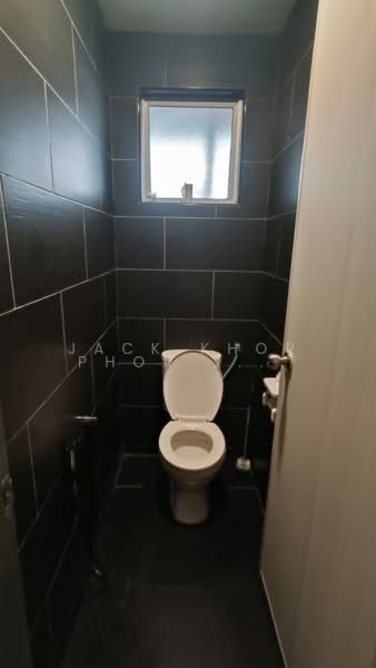 Shop / Office for Rent in Setia Alam (Selangor) - Jack Khor Phor Jiing - Bathroom - PropertyGuru.com.my