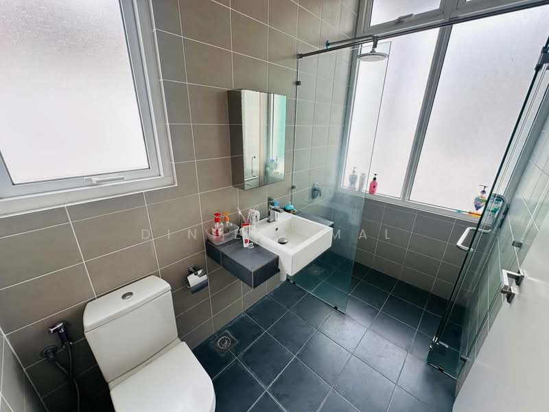 Semi-Detached House for Sale in Cyberjaya (Selangor) - Dinie Akmal - Bathroom - PropertyGuru.com.my