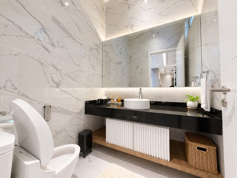 Rumah Berkembar untuk Dijual di Temasya Glenmarie (Glenmarie) - Kenny Chua - Bathroom - PropertyGuru.com.my