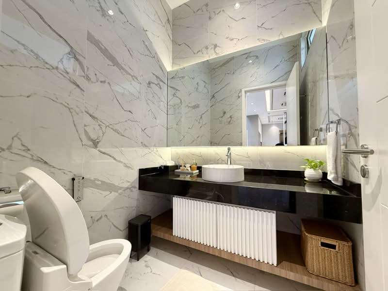 Rumah Berkembar untuk Dijual di Temasya Glenmarie (Glenmarie) - Kenny Chua - Bathroom - PropertyGuru.com.my