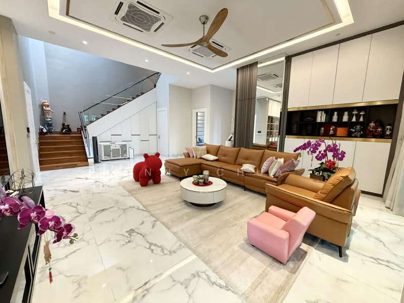 Rumah Berkembar untuk Dijual di Temasya Glenmarie (Glenmarie) - Kenny Chua - Living Room - PropertyGuru.com.my