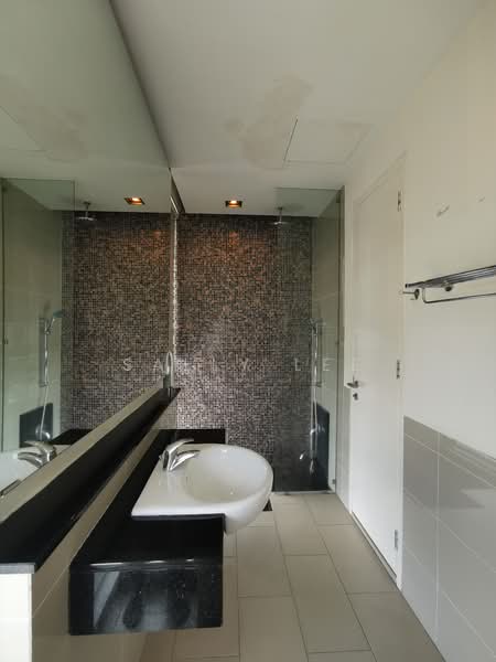 Servis Apartment untuk Dijual di Swiss Garden Residences - Sally Lee - Bathroom - PropertyGuru.com.my