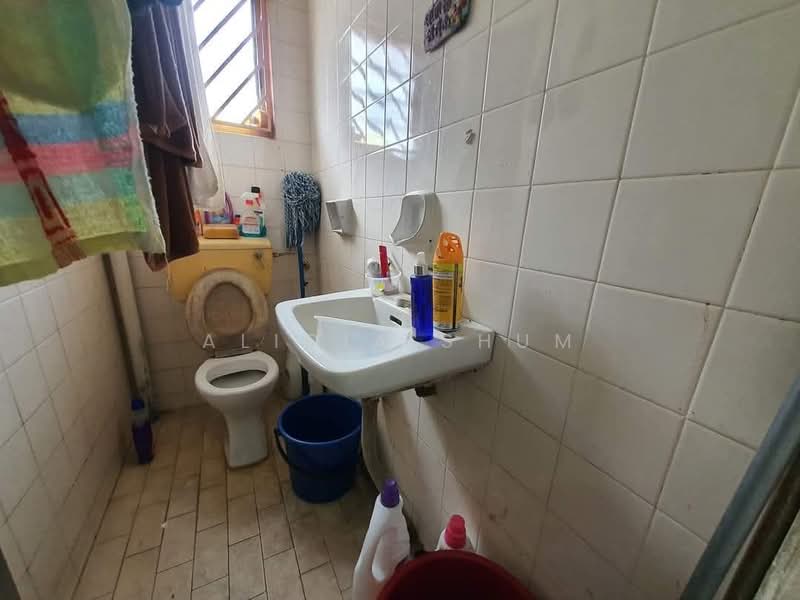 Rumah Teres 2 Tingkat untuk Disewa di Taman Johor Jaya (Johor Bahru) - Alicia Shum - PropertyGuru.com.my
