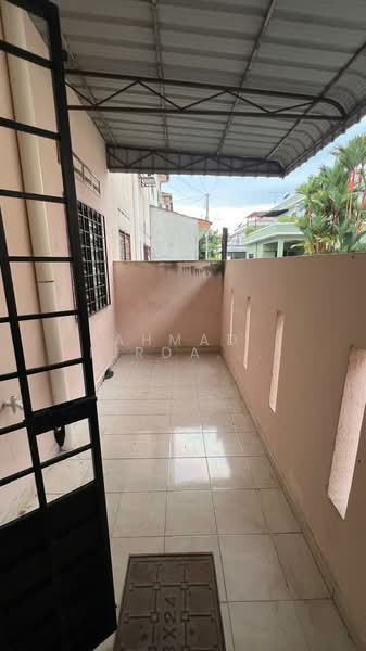 Apartment for Sale at Astana Alam Apartment 2 - Ahmad Firdaus Mahmod - Balcony - PropertyGuru.com.my