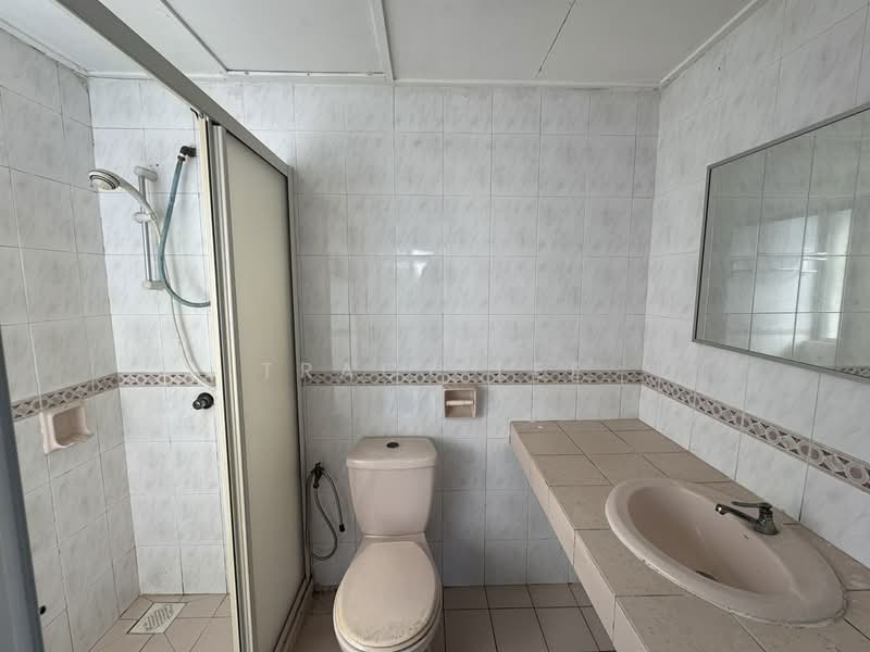 Condominium for Sale at Villa Lagenda - Tracy Lee - Bathroom - PropertyGuru.com.my