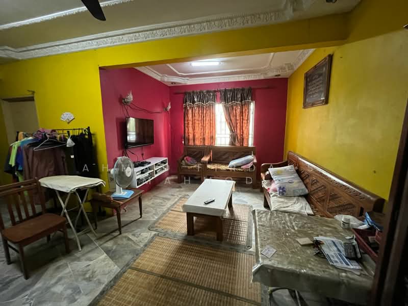 Apartment for Sale at Astana Alam Apartment 2 - Ahmad Firdaus Mahmod - Living Room - PropertyGuru.com.my