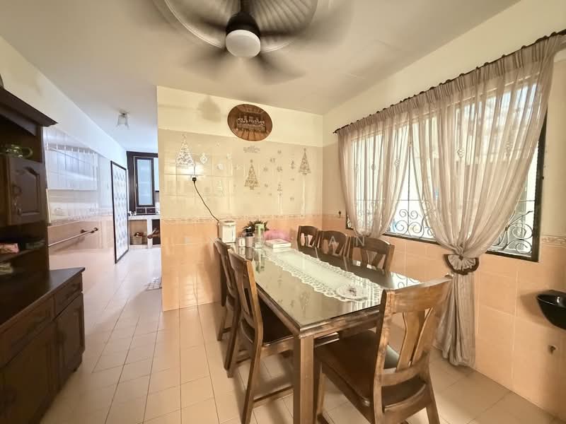Semi-Detached House for Sale in Taman Setia 2 (Balakong) - Kris Tan - Dining Room - PropertyGuru.com.my