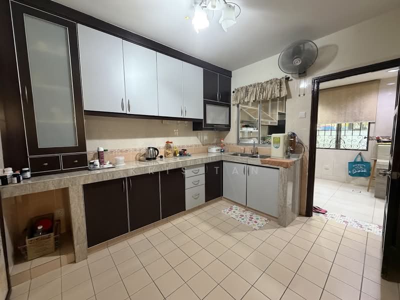 Semi-Detached House for Sale in Taman Setia 2 (Balakong) - Kris Tan - Kitchen - PropertyGuru.com.my