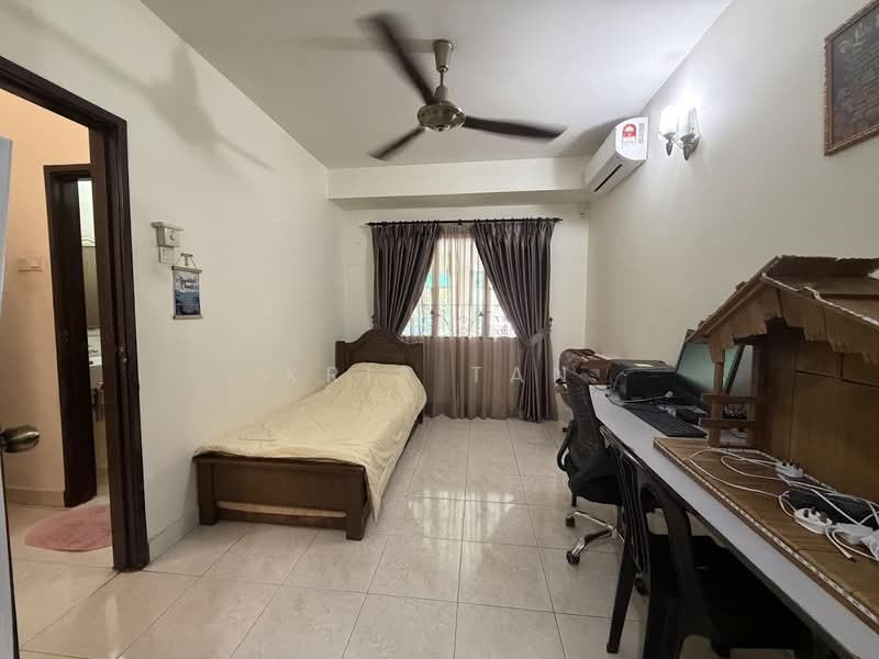 Semi-Detached House for Sale in Taman Setia 2 (Balakong) - Kris Tan - Bedroom - PropertyGuru.com.my