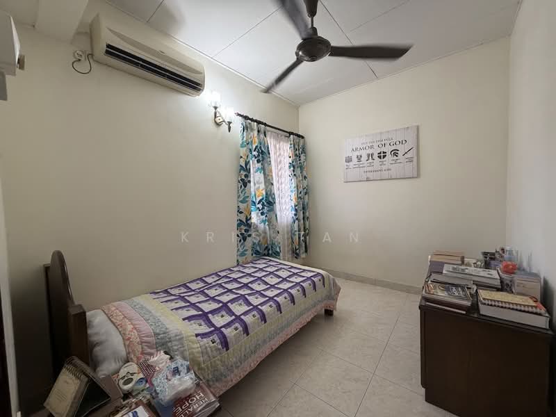 Semi-Detached House for Sale in Taman Setia 2 (Balakong) - Kris Tan - Bedroom - PropertyGuru.com.my