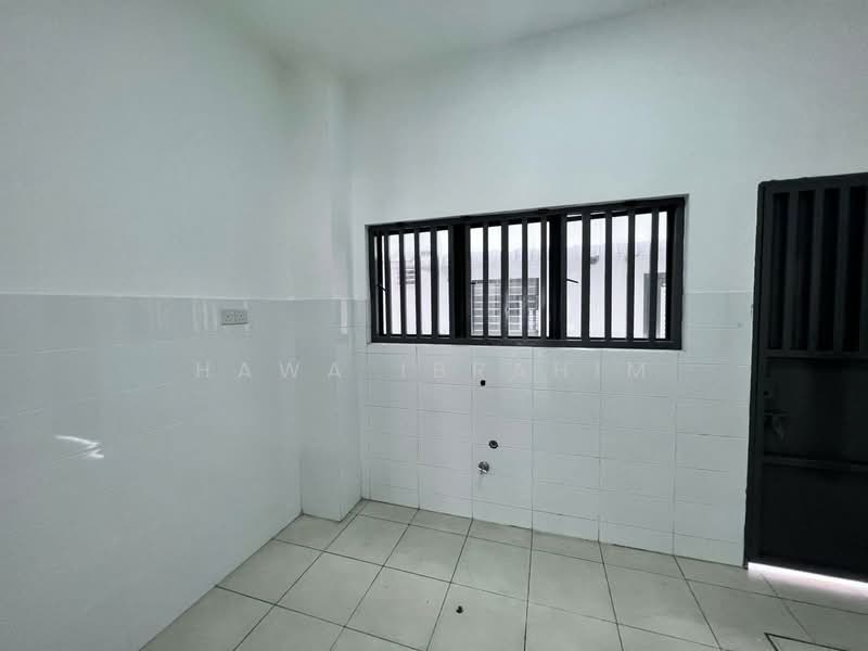 2-storey Terraced House for Sale in Seksyen U13 (Setia Alam) - Hawa Ibrahim - PropertyGuru.com.my