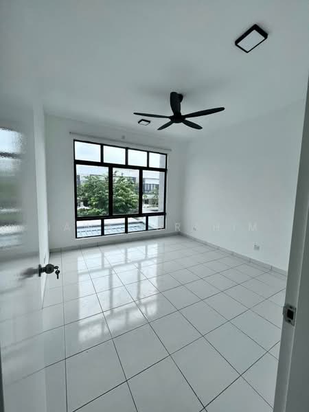 2-storey Terraced House for Sale in Seksyen U13 (Setia Alam) - Hawa Ibrahim - PropertyGuru.com.my