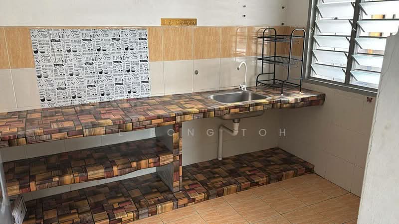 Apartment for Sale at Indah Court Apartment - Ee Fong Toh - Kitchen - PropertyGuru.com.my