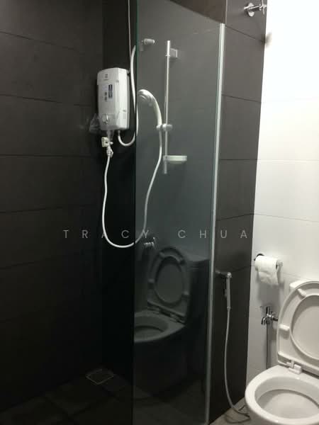 Service Residence for Rent at Paramount Utropolis - Tracy Chua - Bathroom - PropertyGuru.com.my