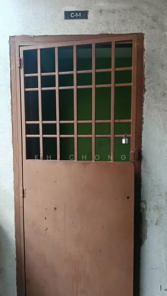 Rumah Flat untuk Dijual di Taman Pendamar Indah 2 - KH Chong - Entrance - PropertyGuru.com.my