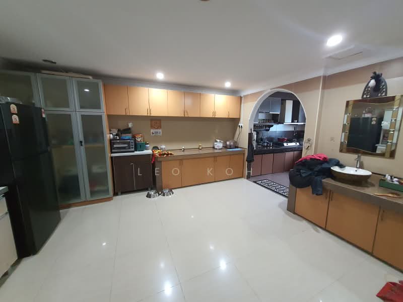 2-storey Terraced House for Sale in Bandar Putra Permai (Seri Kembangan) - Leo Koh - Kitchen - PropertyGuru.com.my