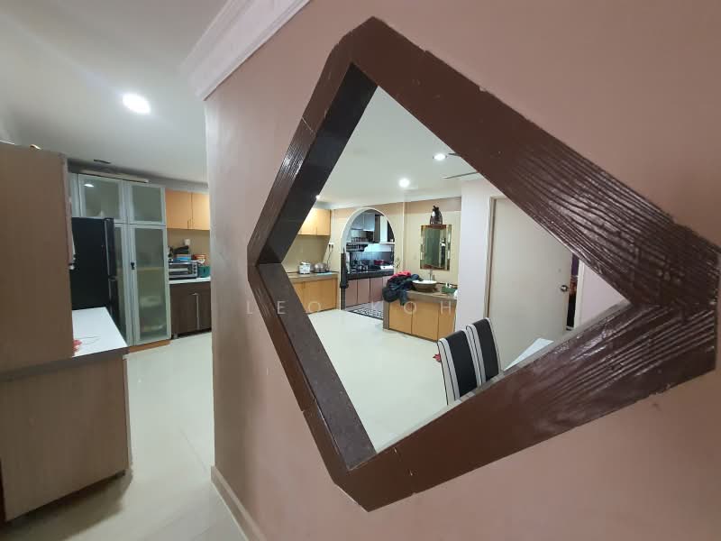2-storey Terraced House for Sale in Bandar Putra Permai (Seri Kembangan) - Leo Koh - Kitchen - PropertyGuru.com.my
