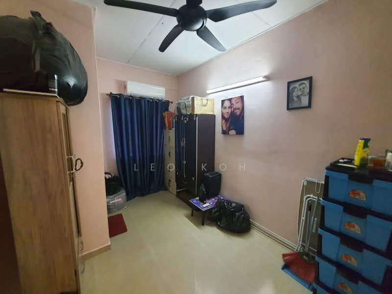 2-storey Terraced House for Sale in Bandar Putra Permai (Seri Kembangan) - Leo Koh - Bedroom - PropertyGuru.com.my