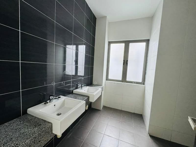 Semi-Detached House for Sale in Taman Residensi Harmoni (Bukit Mertajam) - Ignis Phoong - Bathroom - PropertyGuru.com.my