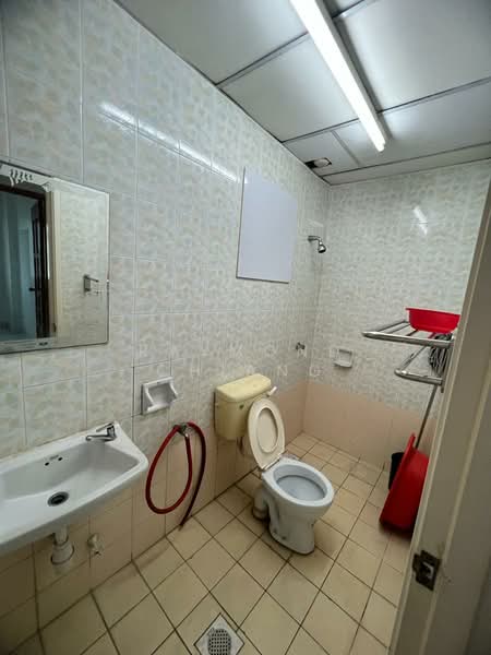 Condominium for Sale at Menara Menjalara - Raymond Chiang - Bathroom - PropertyGuru.com.my