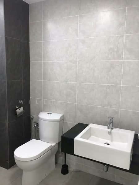 Kondominium untuk Dijual di Ascenda Residence @ Skyarena - William Wong - Bathroom - PropertyGuru.com.my