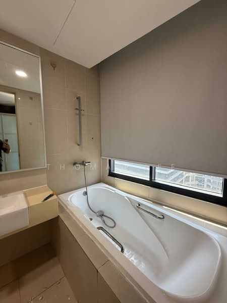 Service Residence for Rent at KL Gateway Residences - thomas lee - Bathroom - PropertyGuru.com.my