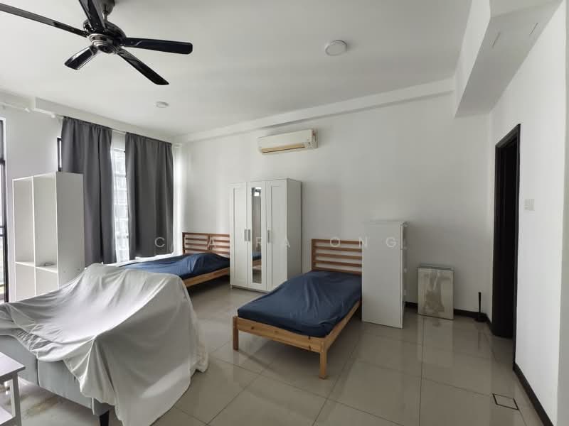 Servis Apartment untuk Dijual di Molek Regency - Claira Ong - Bedroom - PropertyGuru.com.my