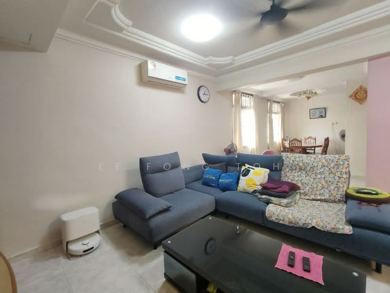 Rumah Teres 2 Tingkat untuk Dijual di Taman Puteri Wangsa (Ulu Tiram) - Ee Fong Toh - Living Room - PropertyGuru.com.my