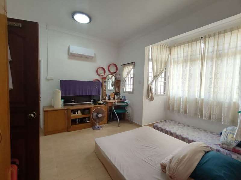 Rumah Teres 2 Tingkat untuk Dijual di Taman Puteri Wangsa (Ulu Tiram) - Ee Fong Toh - Bedroom - PropertyGuru.com.my