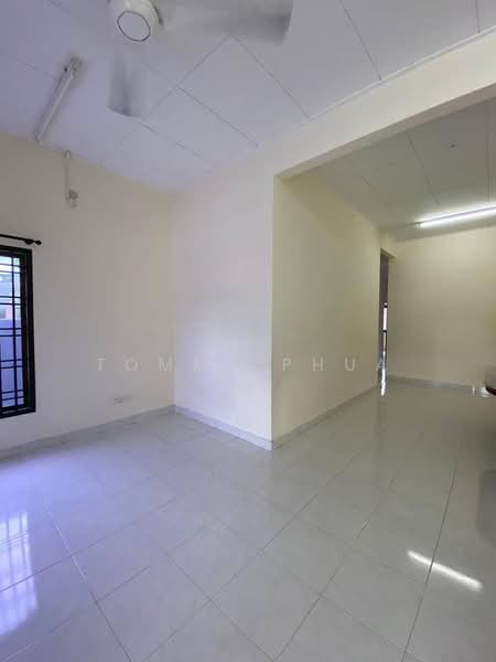 Rumah Teres 1 Tingkat untuk Disewa di Taman Seri Austin (Tebrau) - Tommy Phua - Interior - PropertyGuru.com.my