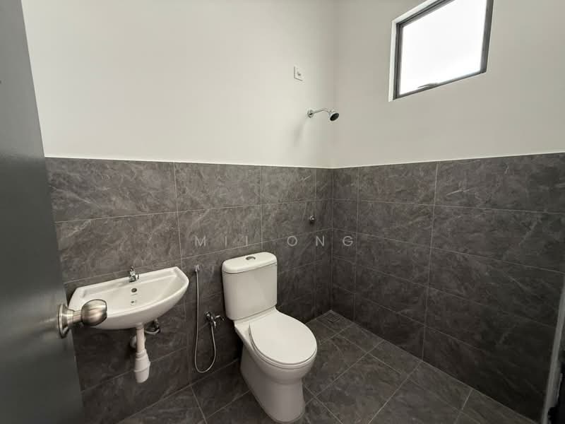 2-storey Terraced House for Sale in Tanjong Minyak (Melaka) - Mii Ong - Bathroom - PropertyGuru.com.my