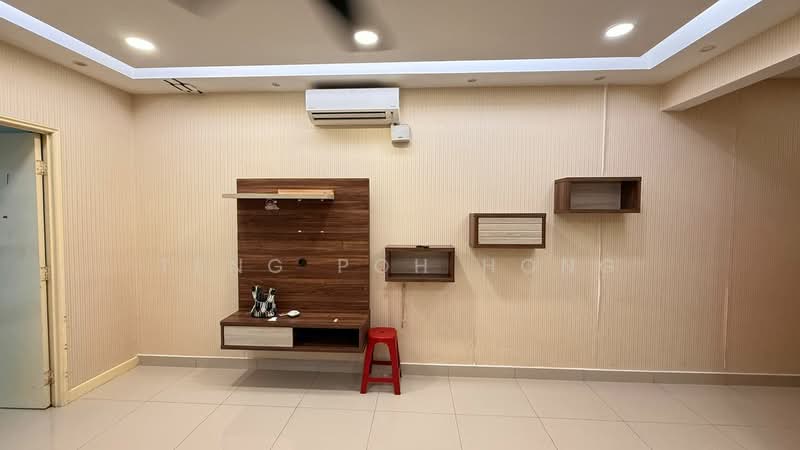Servis Apartment untuk Disewa di Galleria Equine Park - Teng Poh Hong - Living Room - PropertyGuru.com.my