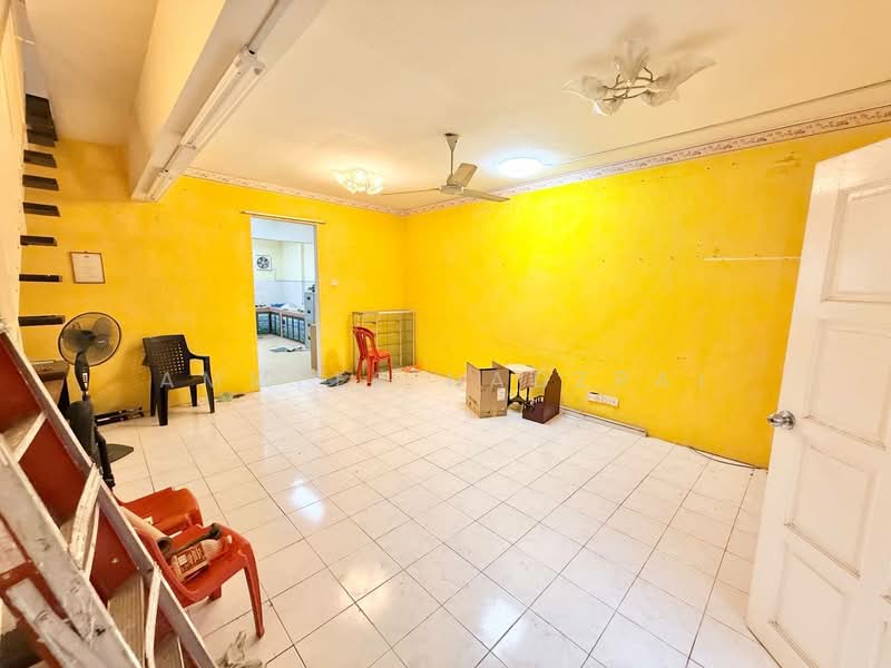 Rumah Teres 2 Tingkat untuk Dijual di Bandar Mahkota Cheras (Cheras) - Ammeer Nadzrai - Living Room - PropertyGuru.com.my