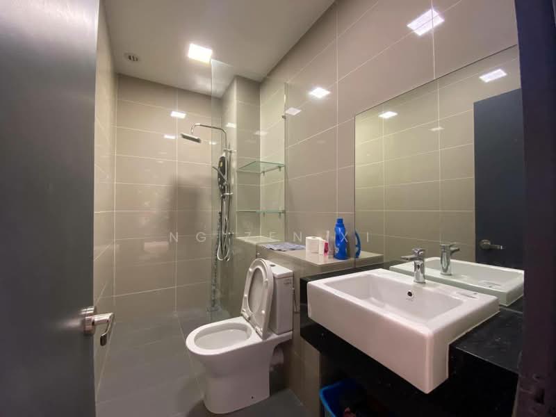 Service Residence for Sale at Sunway Grid Residence - NG ZEN XI - Bathroom - PropertyGuru.com.my