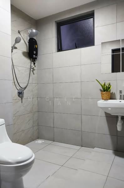 Condominium for Sale at The Holmes 2 - Michelle Tan - Bathroom - PropertyGuru.com.my