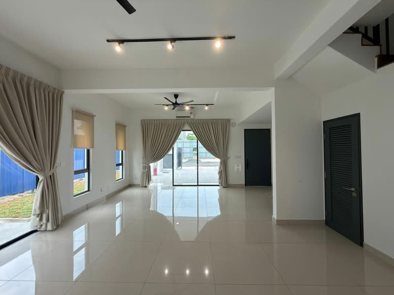 2.5-storey Terraced House for Sale in Taman Puchong Intan (Puchong) - CC GOH - Living Room - PropertyGuru.com.my