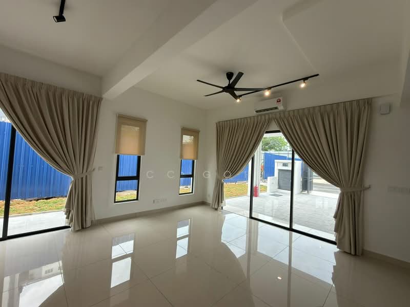 2.5-storey Terraced House for Sale in Taman Puchong Intan (Puchong) - CC GOH - Living Room - PropertyGuru.com.my