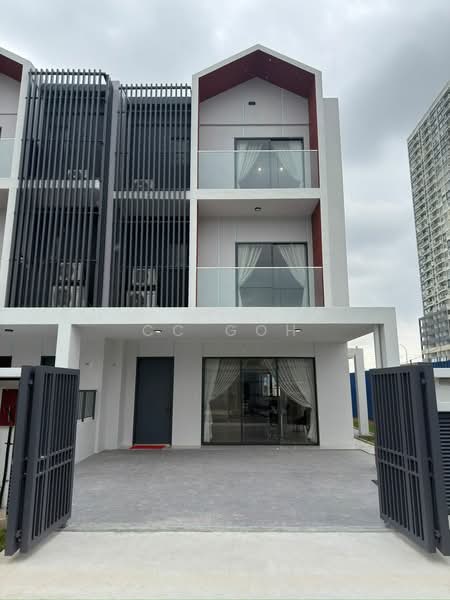 2.5-storey Terraced House for Sale in Taman Puchong Intan (Puchong) - CC GOH - Exterior - PropertyGuru.com.my