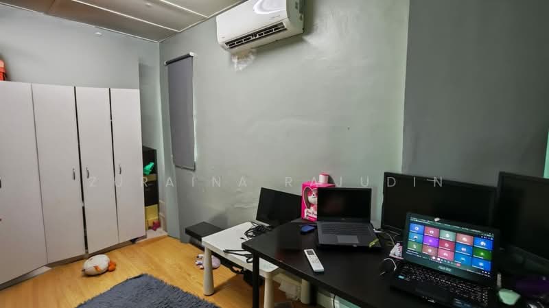 Rumah Teres 2 Tingkat untuk Dijual di Shah Alam (Selangor) - Zuraina Rajudin - Study - PropertyGuru.com.my