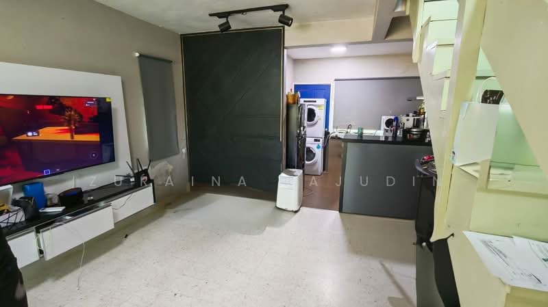 Rumah Teres 2 Tingkat untuk Dijual di Shah Alam (Selangor) - Zuraina Rajudin - Living Room - PropertyGuru.com.my