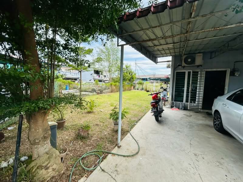 Rumah Teres 2 Tingkat untuk Dijual di Shah Alam (Selangor) - Zuraina Rajudin - Exterior - PropertyGuru.com.my