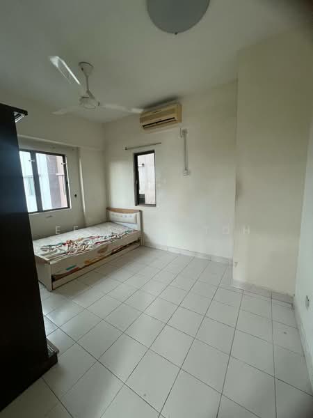 Apartment for Sale at Danga View Apartment - Ee Fong Toh - Bedroom - PropertyGuru.com.my