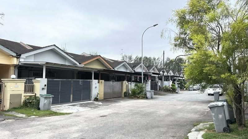 Rumah Teres untuk Dijual di Taman Mutiara Rini (Skudai) - Erica Ho - Exterior - PropertyGuru.com.my
