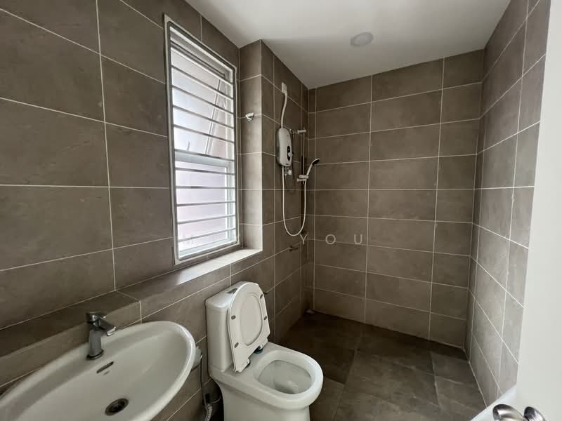 Rumah Teres 2 Tingkat untuk Dijual di Bandar Rimbayu (Telok Panglima Garang) - Miki You - Bathroom - PropertyGuru.com.my