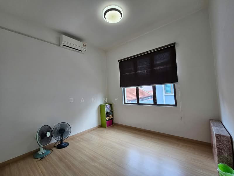 Semi-Detached House for Rent in Taman Lagenda Putra (Kulai) - Danny See - Bedroom - PropertyGuru.com.my